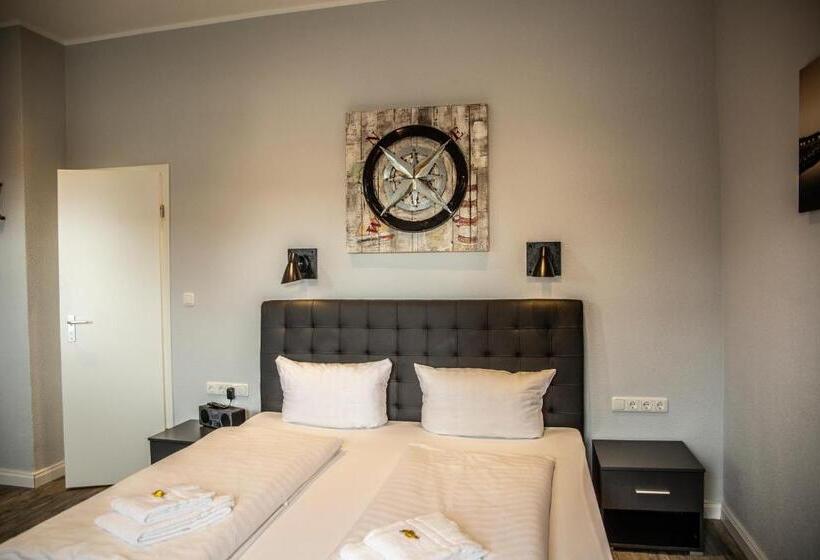 스탠다드 발코니 룸, Tum Stuurmann