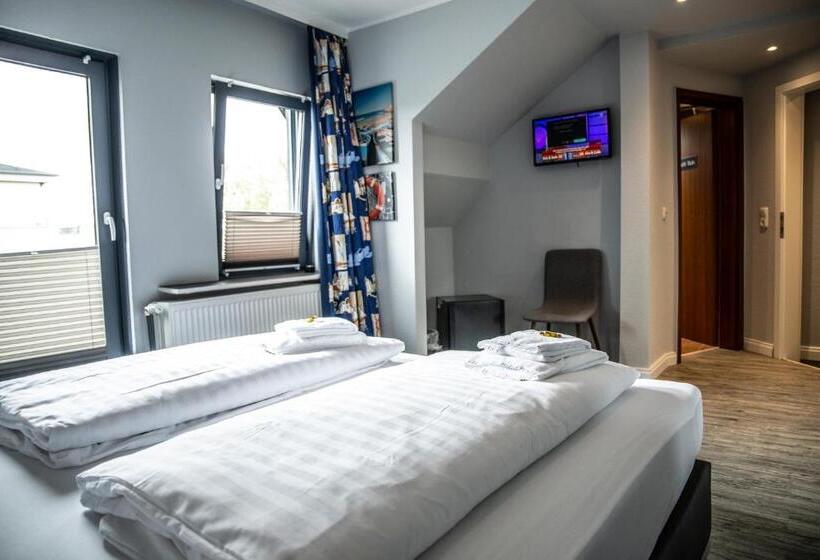 스탠다드 발코니 룸, Tum Stuurmann