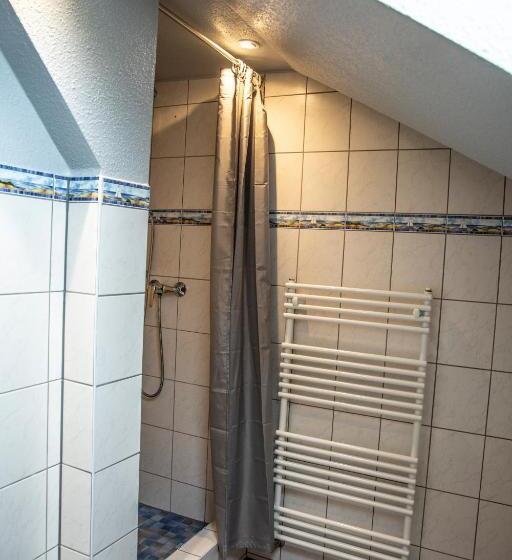 주니어 스위트, Tum Stuurmann