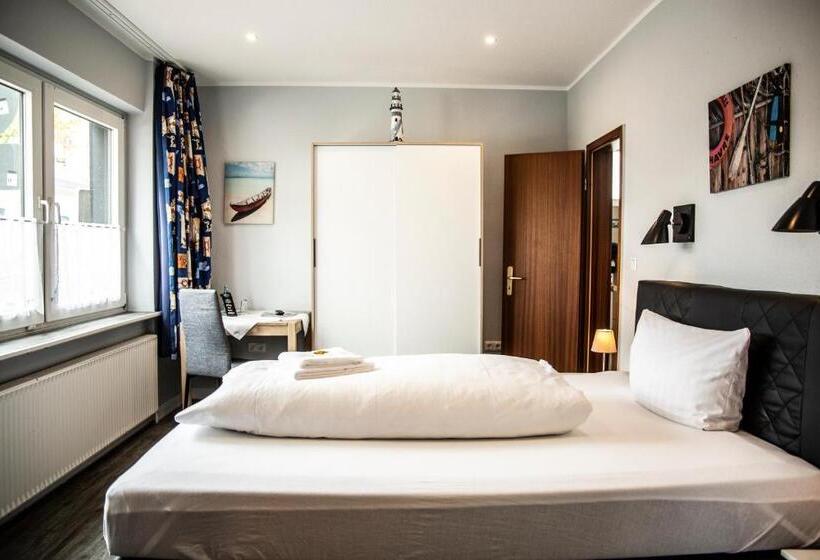 스탠다드 싱글 룸, Tum Stuurmann