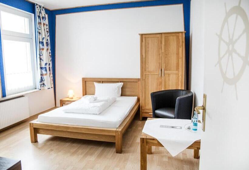 스탠다드 싱글 룸, Tum Stuurmann