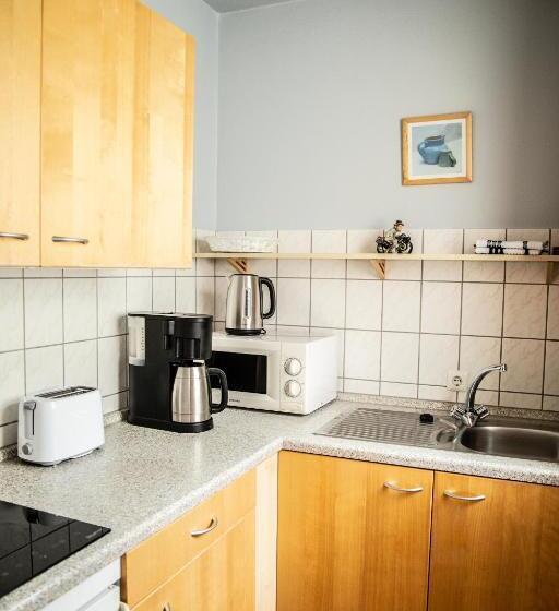 패밀리 룸, Tum Stuurmann