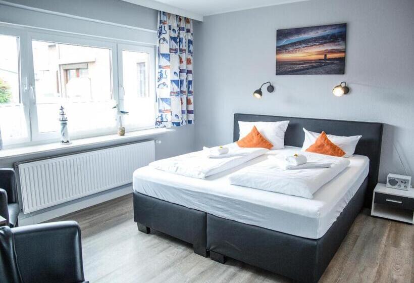 스탠다드 룸, Tum Stuurmann