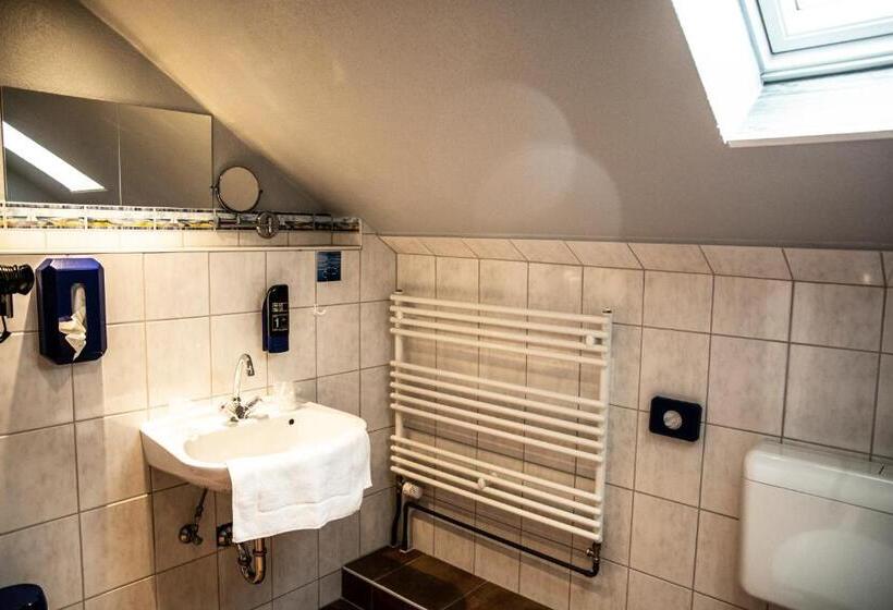 스탠다드 발코니 룸, Tum Stuurmann