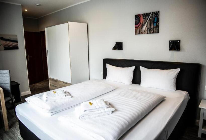 스탠다드 발코니 룸, Tum Stuurmann