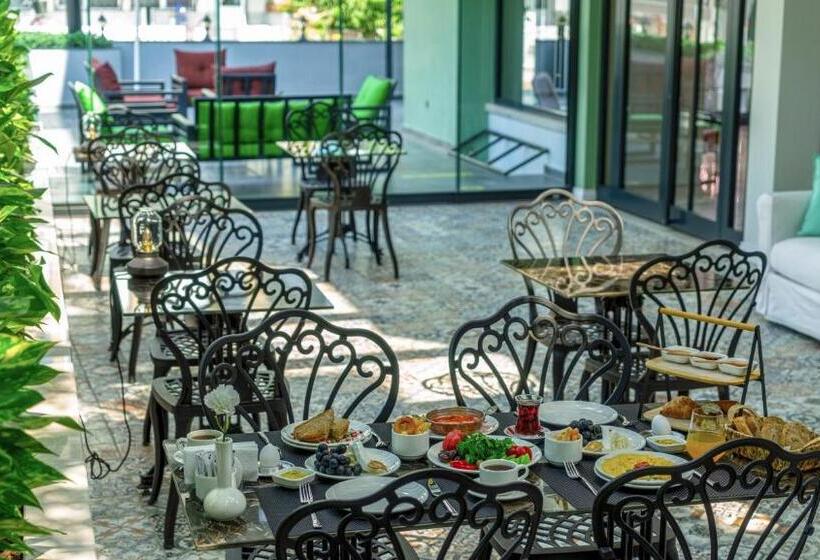 Camera Superiore Vista Giardino, The Mori Club