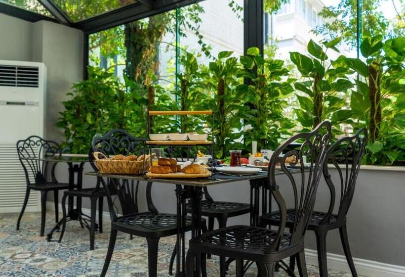 Camera Superiore Vista Giardino, The Mori Club