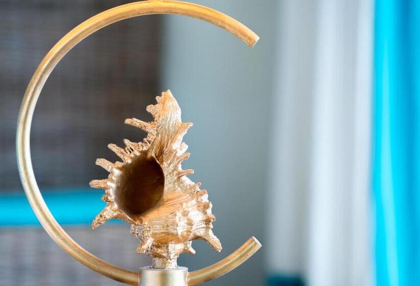 اتاق استاندارد با چشمانداز دریا, The Sandpiper