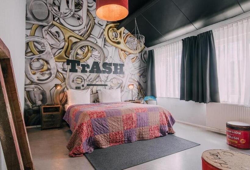 اتاق استاندارد, Trash Deluxe