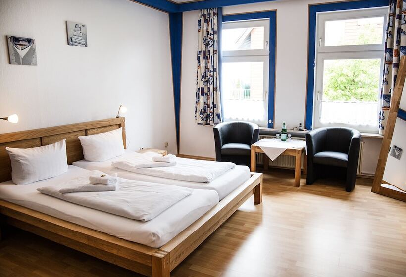 스탠다드 룸, Tum Stuurmann