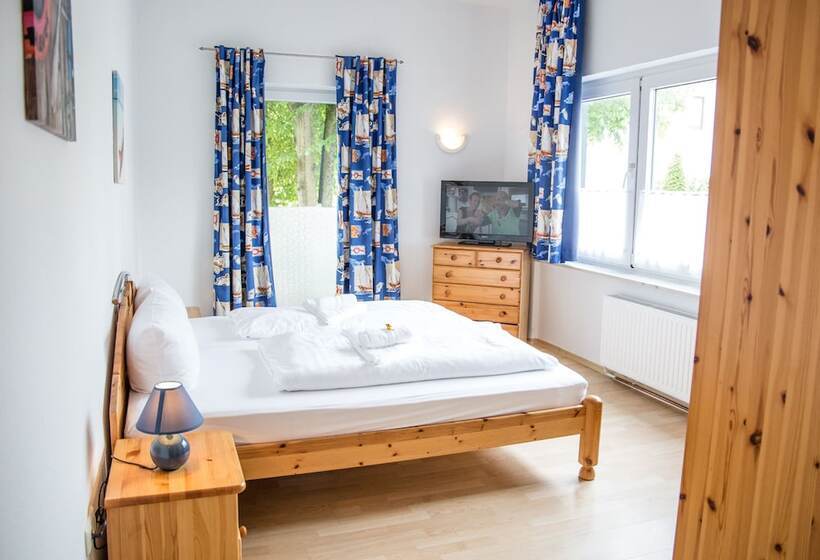 스탠다드 발코니 룸, Tum Stuurmann