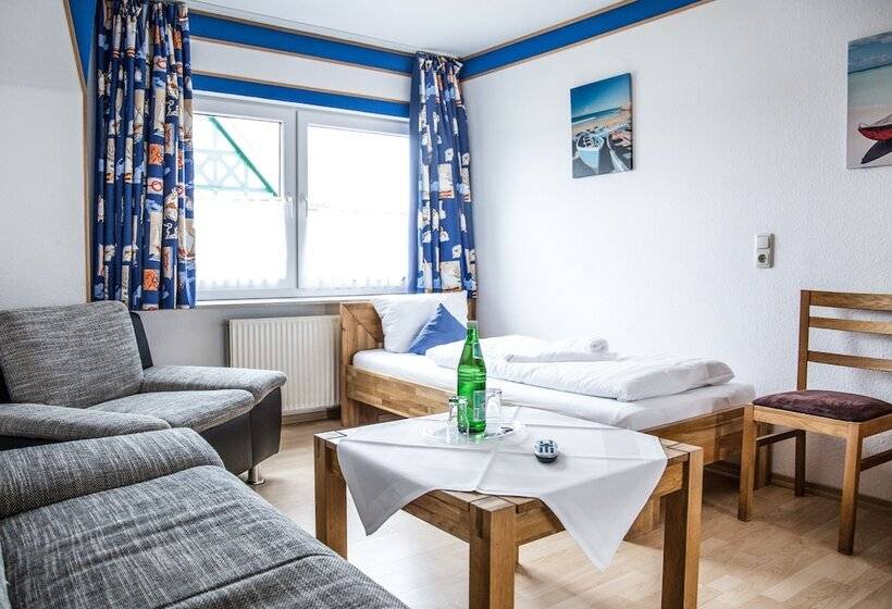 주니어 스위트, Tum Stuurmann