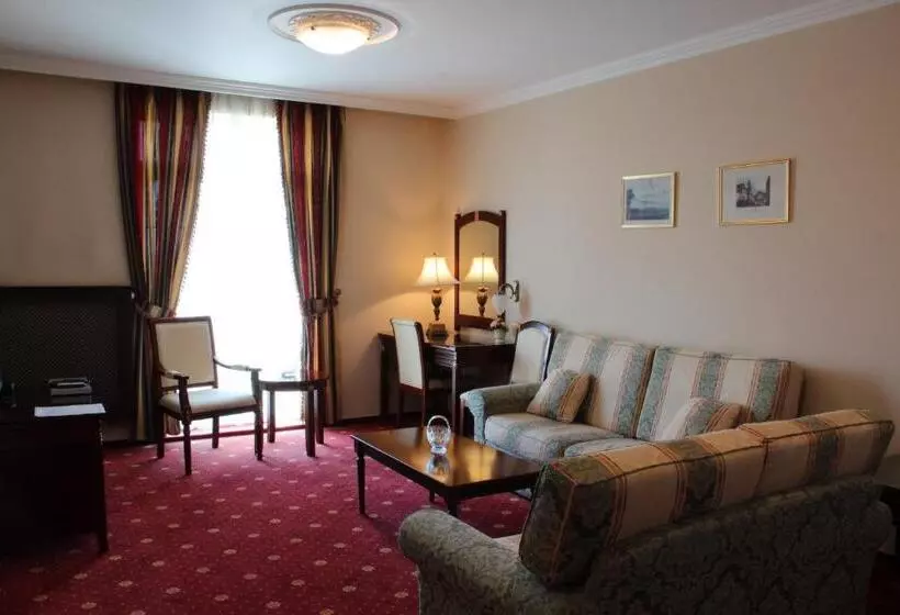 سوییت جونیور لوکس, Luxury Garni Hotel Brix