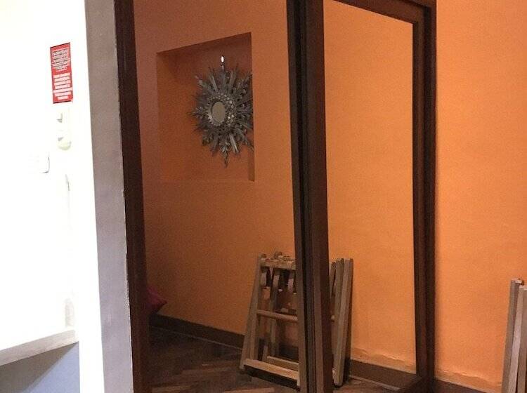 패밀리 룸, Peru Star Apart