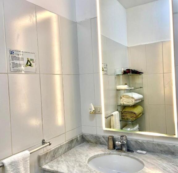 패밀리 룸, Peru Star Apart