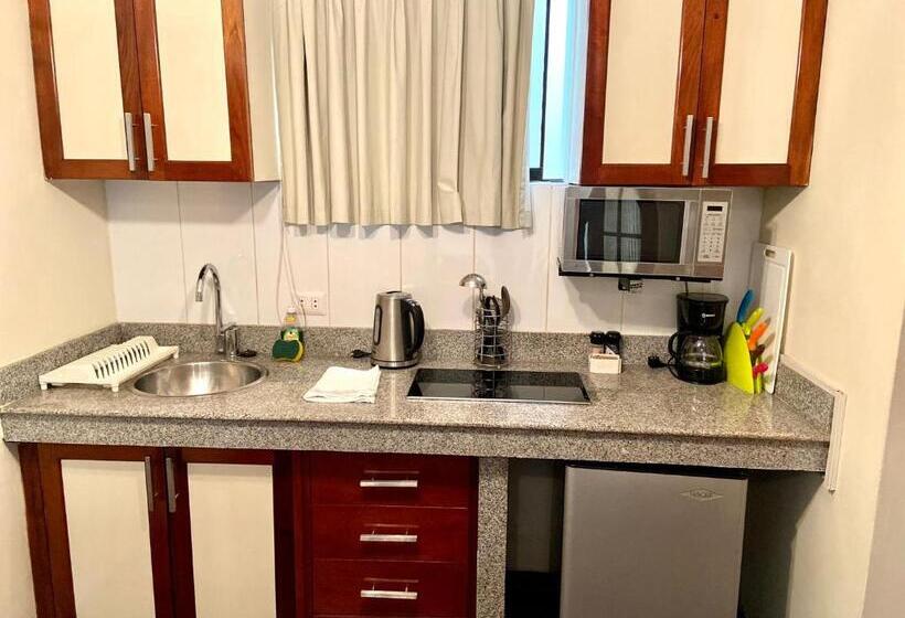 패밀리 룸, Peru Star Apart