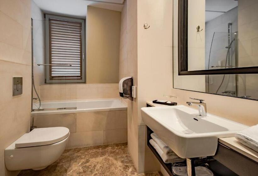 غرفة ديلوكس, Residence