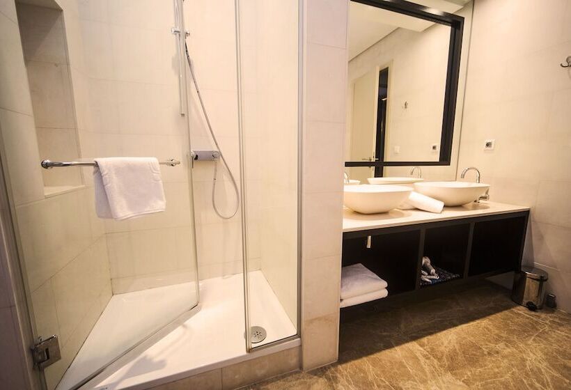 غرفة ديلوكس, Residence