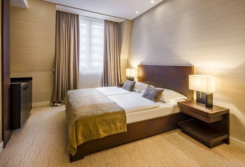 غرفة ديلوكس, Residence