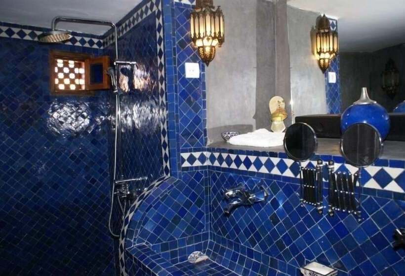 سوئیت با چشمانداز, Riad Tara