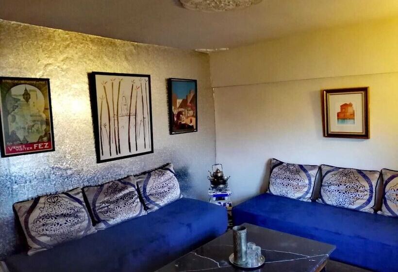 سوئیت با چشمانداز, Riad Tara