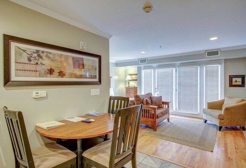 إستوديو قياسى, The Residences At Biltmore Asheville