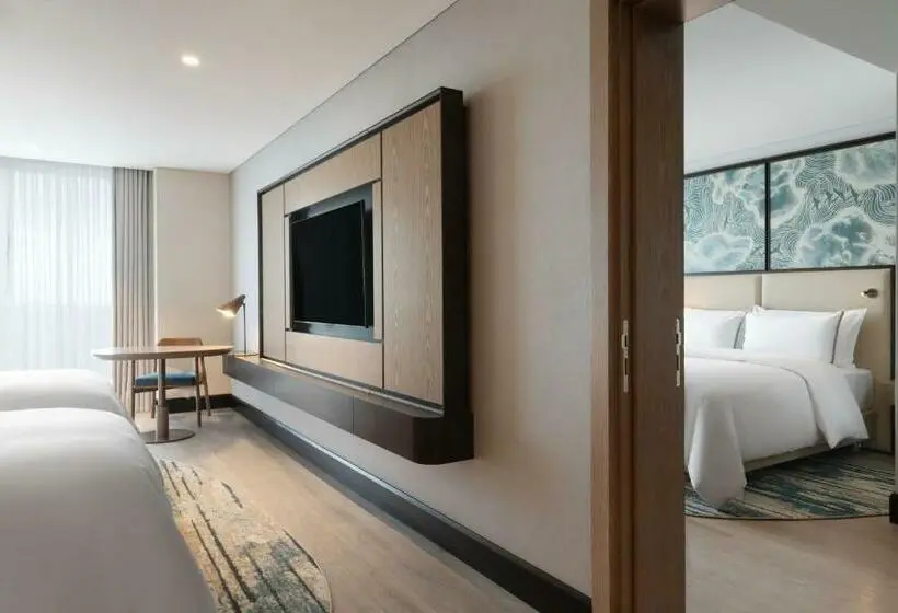 キングサイズベッド、シティビューデラックスルーム, The Westin Istanbul Nisantasi