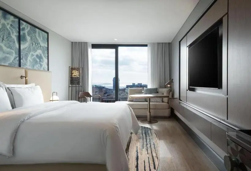 Prestige Room