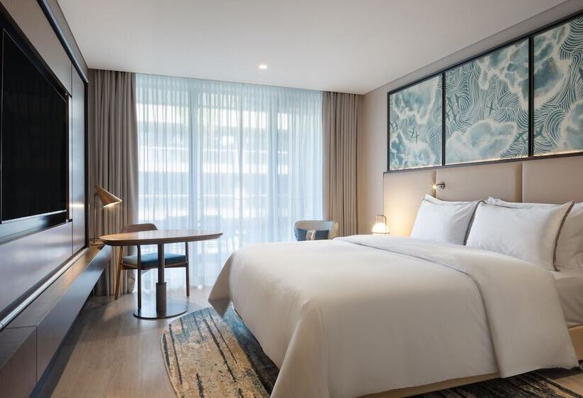 Pokój Deluxe Wewnętrzny, The Westin Istanbul Nisantasi