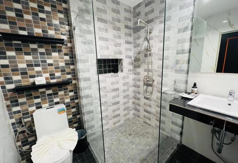 스탠다드 발코니 룸, Wow Phuket