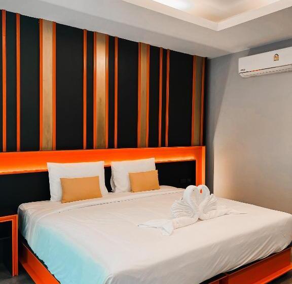 스탠다드 발코니 룸, Wow Phuket