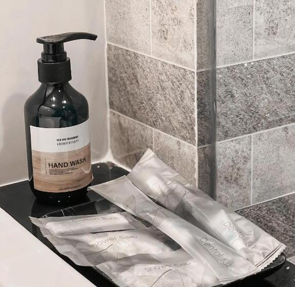 스탠다드 룸, Wow Phuket