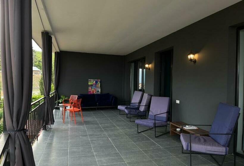 اتاق استاندارد با تراس, უცხო Utskho