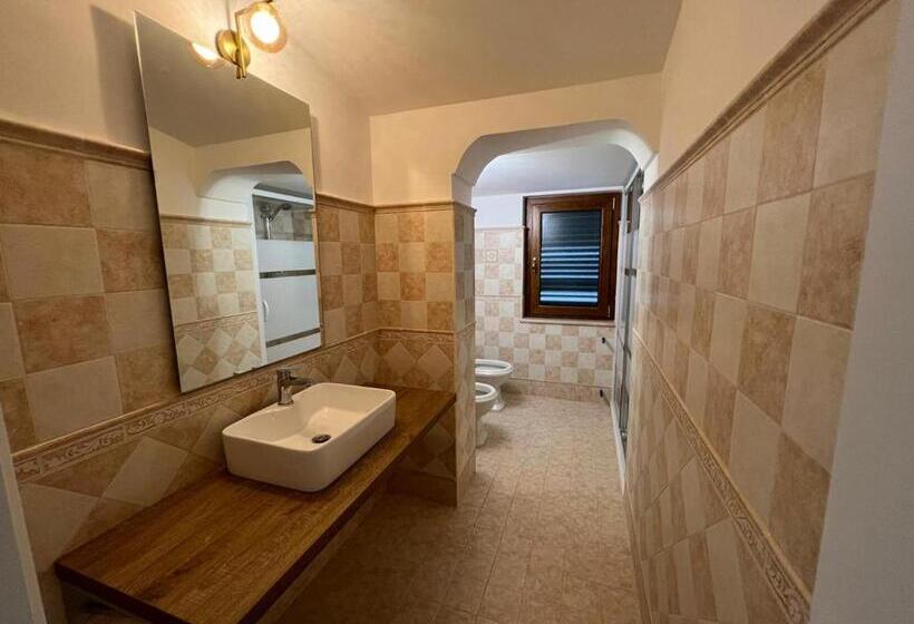 غرفة عائلية, Villa Kirù