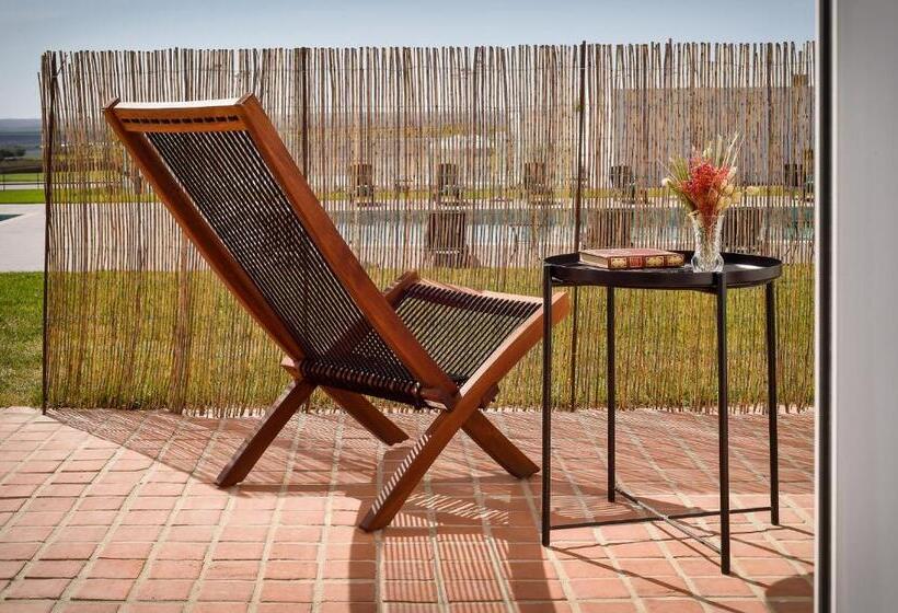 Люкс Вид на Бассейн, Serpa