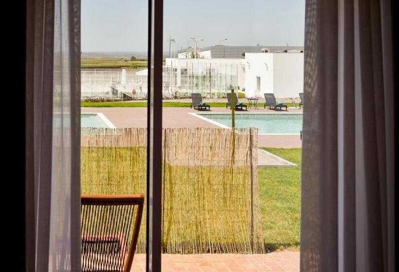 Люкс Вид на Бассейн, Serpa