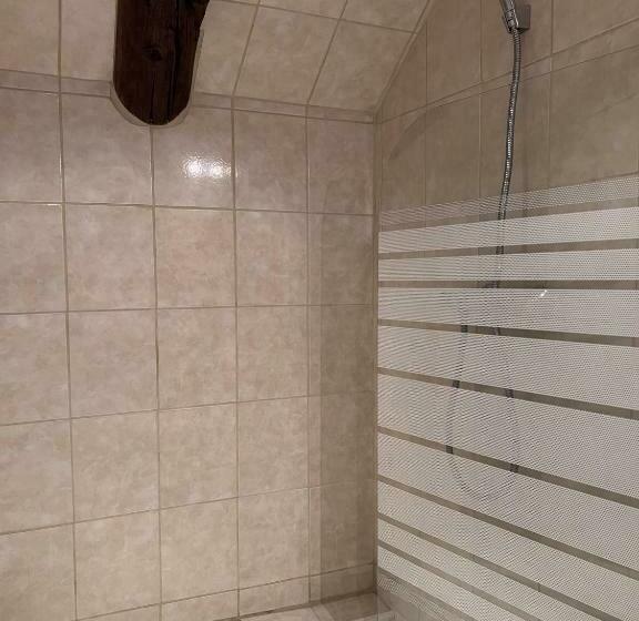 חדר סטנדרט, La Table D Elodie