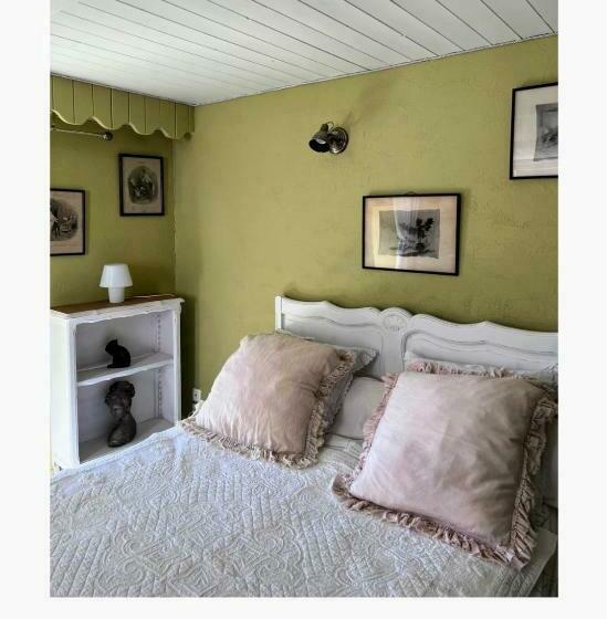 חדר משפחתי, La Table D Elodie