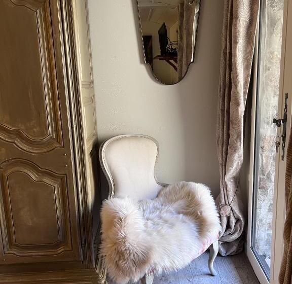 חדר סטנדרט, La Table D Elodie