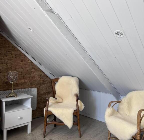 חדר משפחתי, La Table D Elodie