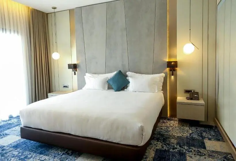 اتاق استاندارد با چشم‌انداز استخر, Oriental Palace By Agora Complex