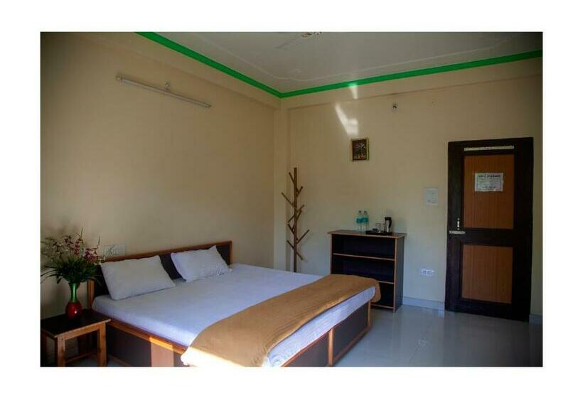 스탠다드 발코니 룸, The Royal Orchard Kasol