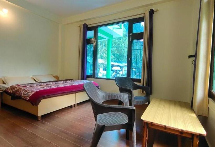 اتاق استاندارد, The Royal Orchard Kasol