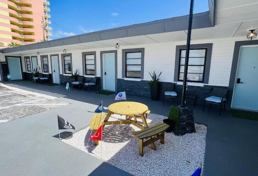 إستوديو قياسى, 1915 Beach Club