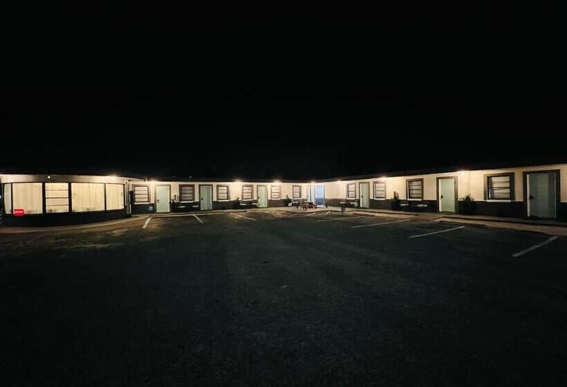 إستوديو قياسى, 1915 Beach Club