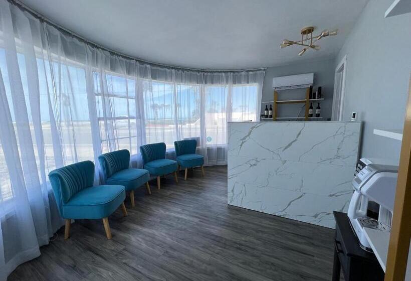 إستوديو قياسى سرير كينج, 1915 Beach Club