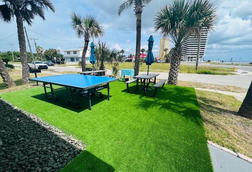 إستوديو قياسى سرير كينج, 1915 Beach Club