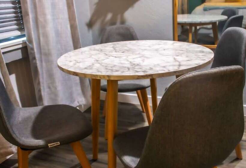 إستوديو قياسى, 1915 Beach Club