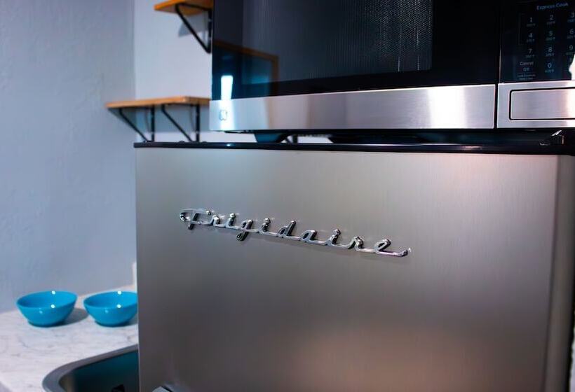 إستوديو قياسى, 1915 Beach Club