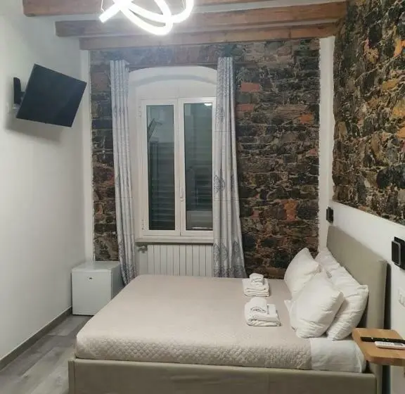 اتاق راحتی سه تخته, 5 Terre Station Rooms